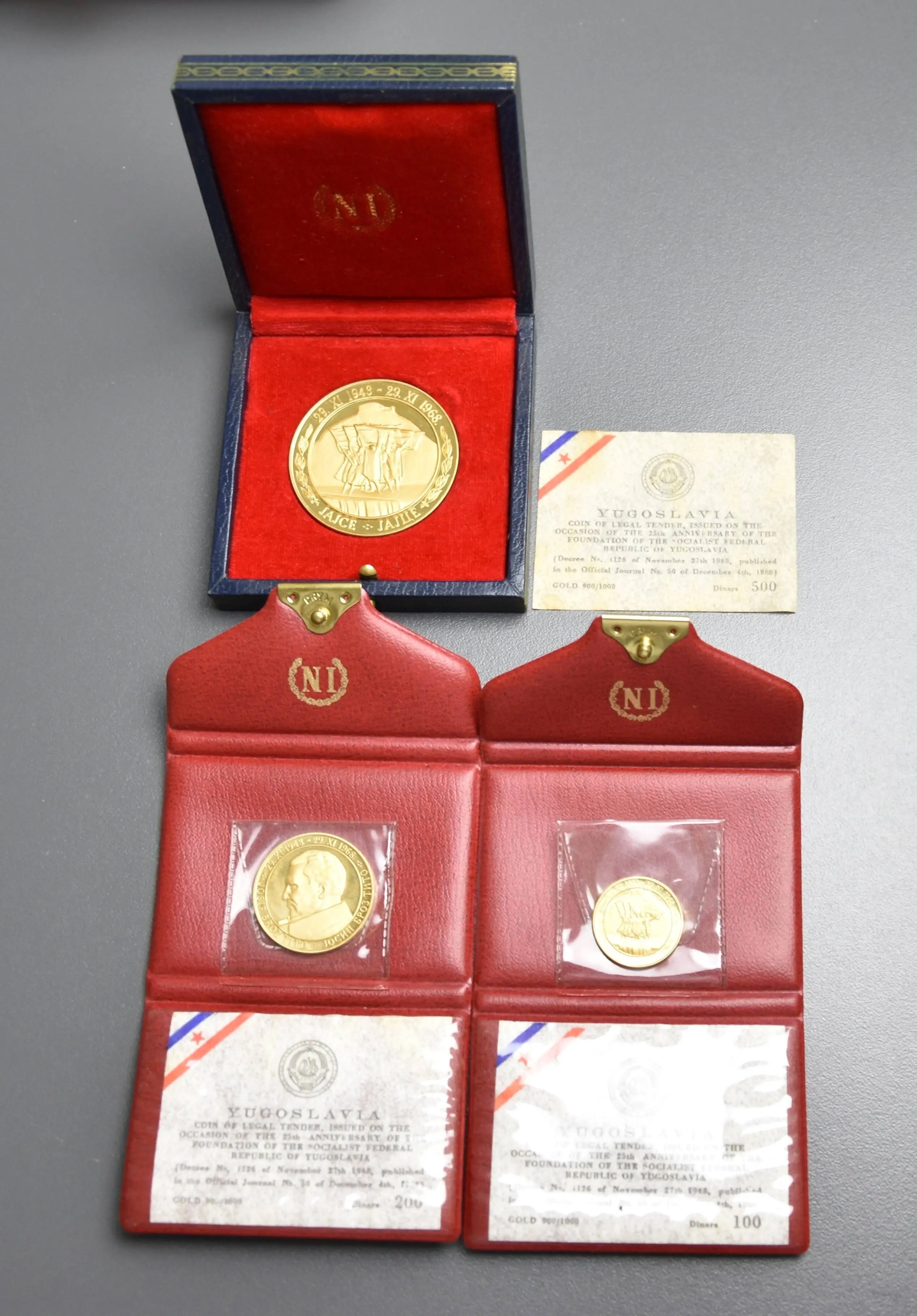 Jugoslawien Set mit 3 Goldmünzen 500 Dinar, 200 Dinar und 100 Dinar 1968 - 25 Jahre Republik
