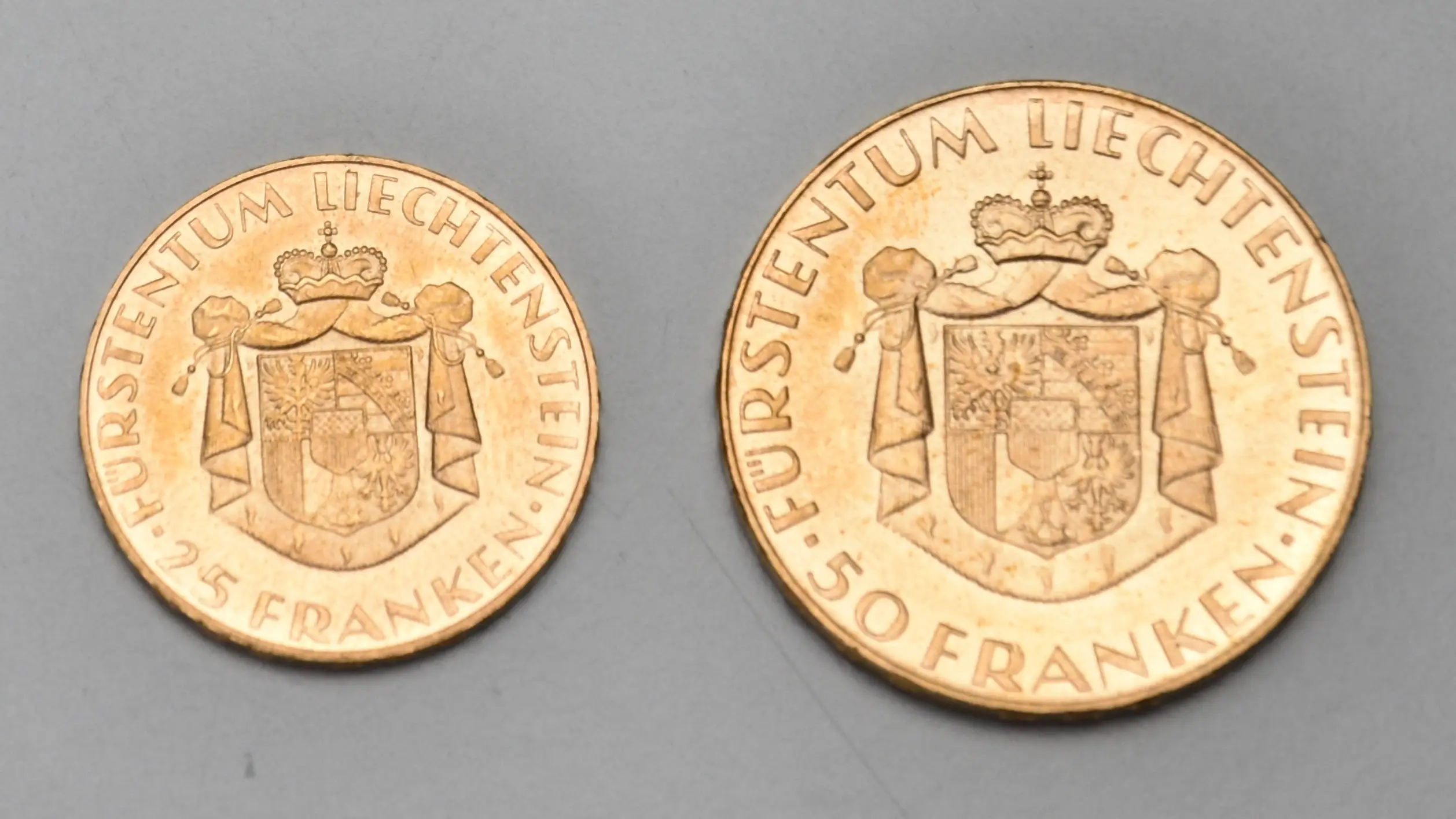 Liechtenstein 25 + 50 Franken 1961 - Franz Josef II - Set mit zwei Goldmünzen